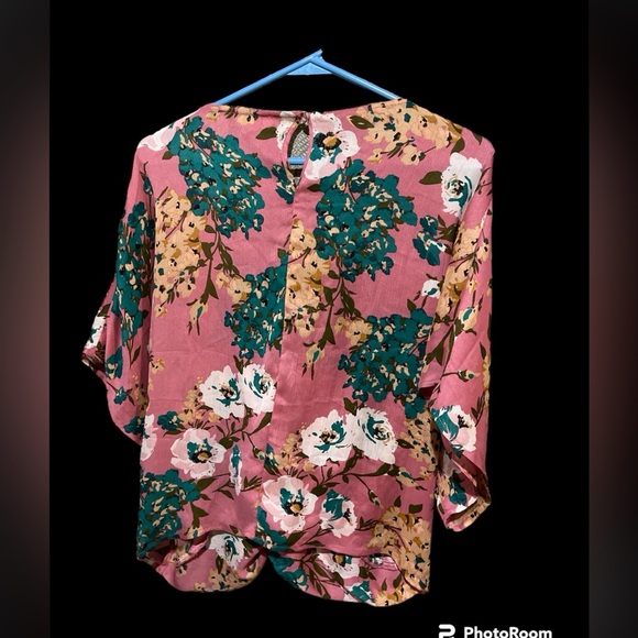 Umgee size small and large wrap knotted front kimono sleeve blouse preloved - Picture 6 of 13